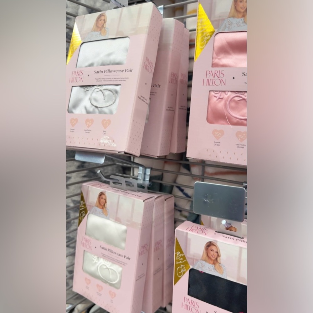 Paris Hilton Satin Pillowcase Pair ~ Color: Cloud Dancer * NIB - Picture 5 of 10